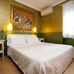 Diana Hotel 3*
