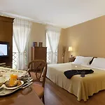 Diana Hotel 3*