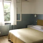 Hotel Diana 3*