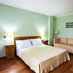 Hotel Diana
