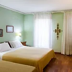 Diana Hotel 3*
