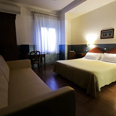 Hotel Diana